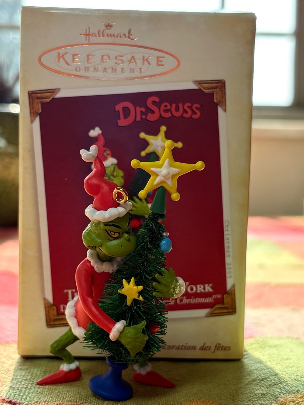 Hallmark Keepsake Dr. Seuss The Grinch 'Tree-Napper at Work' Holiday Ornament